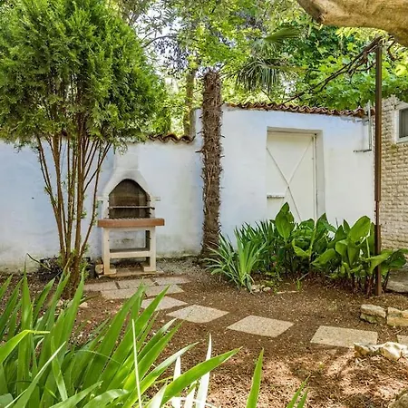 Valkane Private Garden Apartman