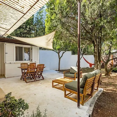 Valkane Private Garden * פולה