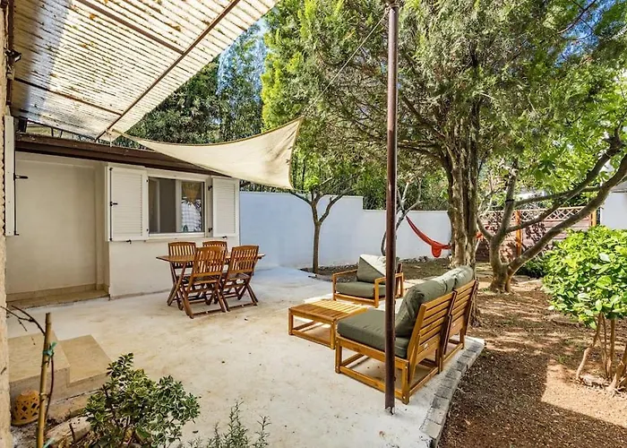 Valkane Private Garden * Póla