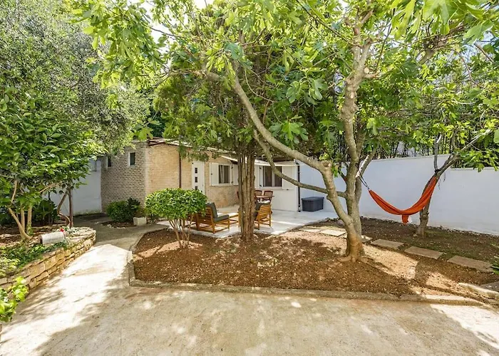 Valkane Private Garden Apartman Póla